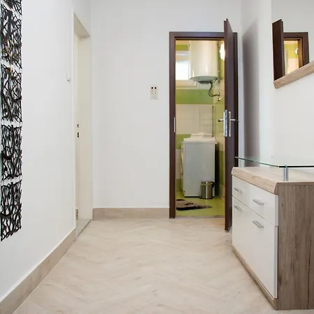 Moderne Bava Apartmán Jesenice (Split-Dalmatia)